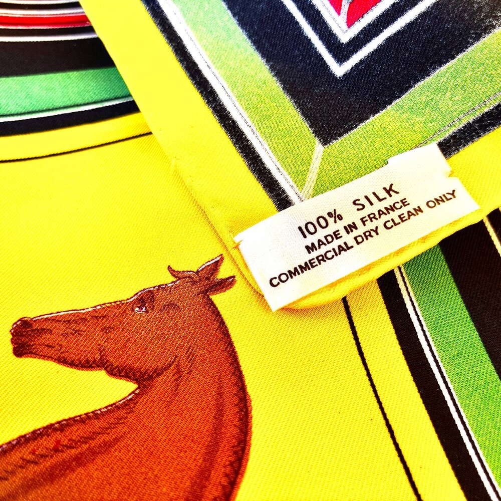 Hermes Paris 70's Scarf Yellow Silk Horses Couvertures Et Tenues De Jour New Box - Picture 5 of 16